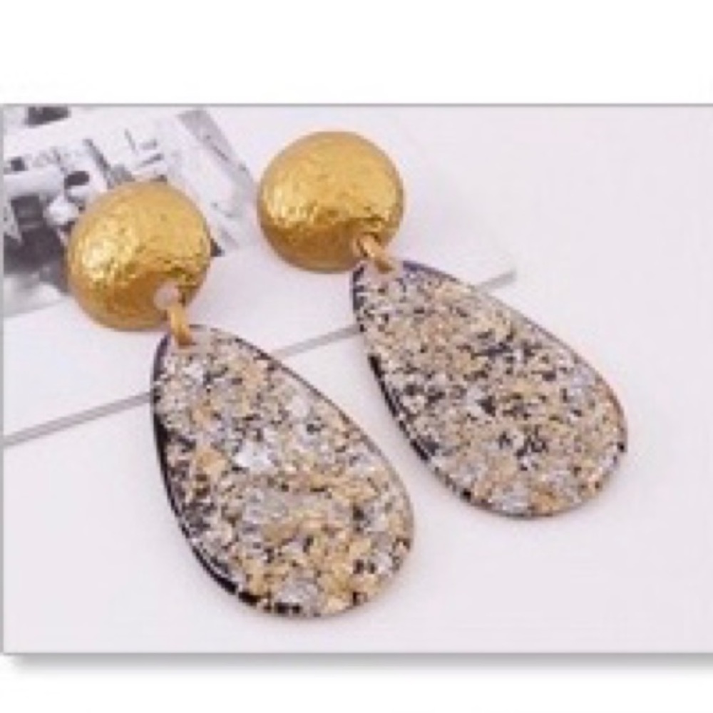 🌟🔥Anthropologie Acrylic Resin Earrings🍁🌟 - Picture 4 of 5